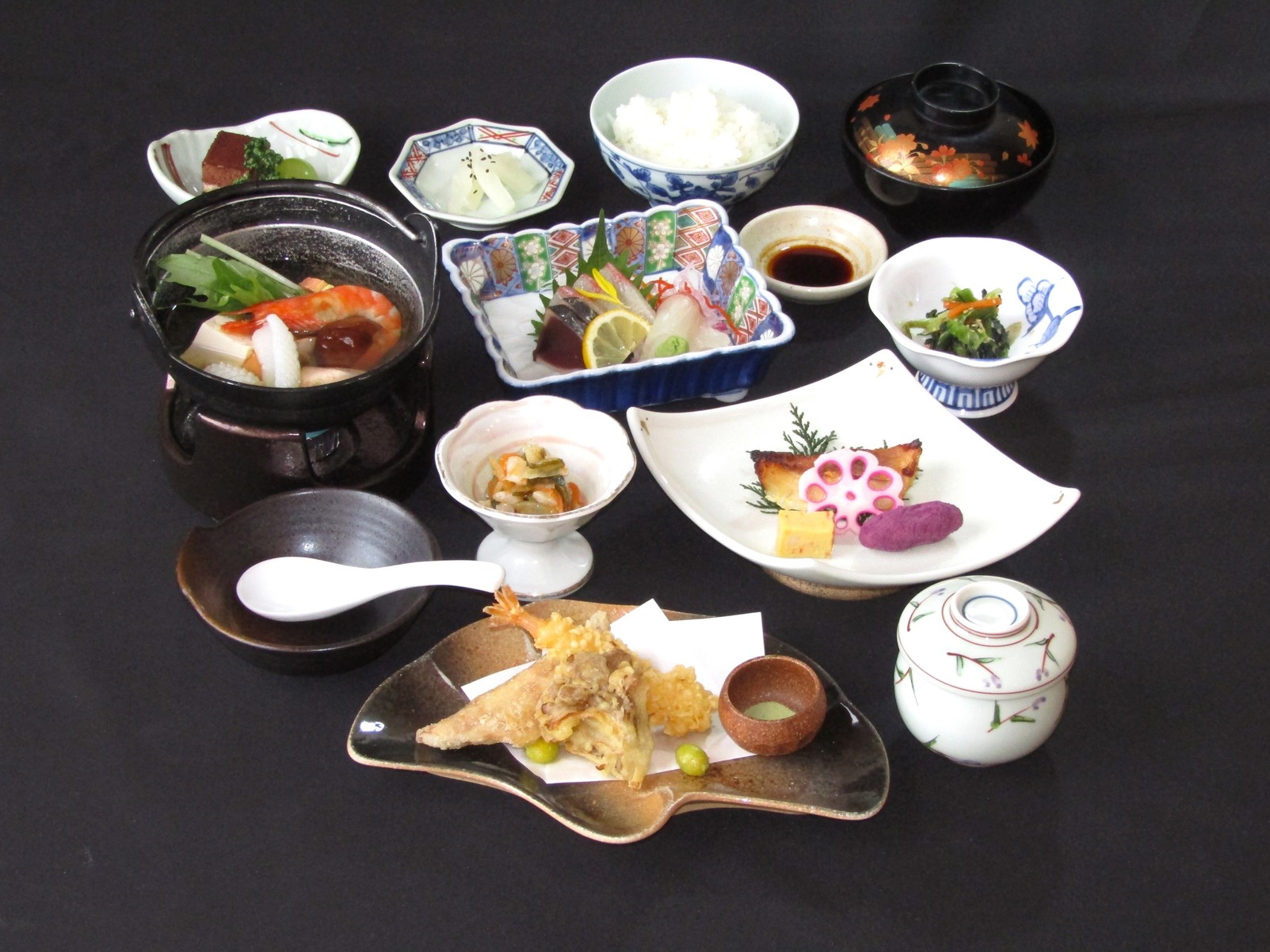 【１２月・１月】「寄せ鍋会席」プラン