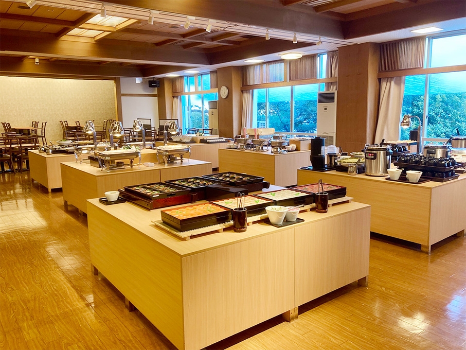 伊豆で鮮やかに染まる紅葉を満喫！秋の1泊2食付きバイキングプラン