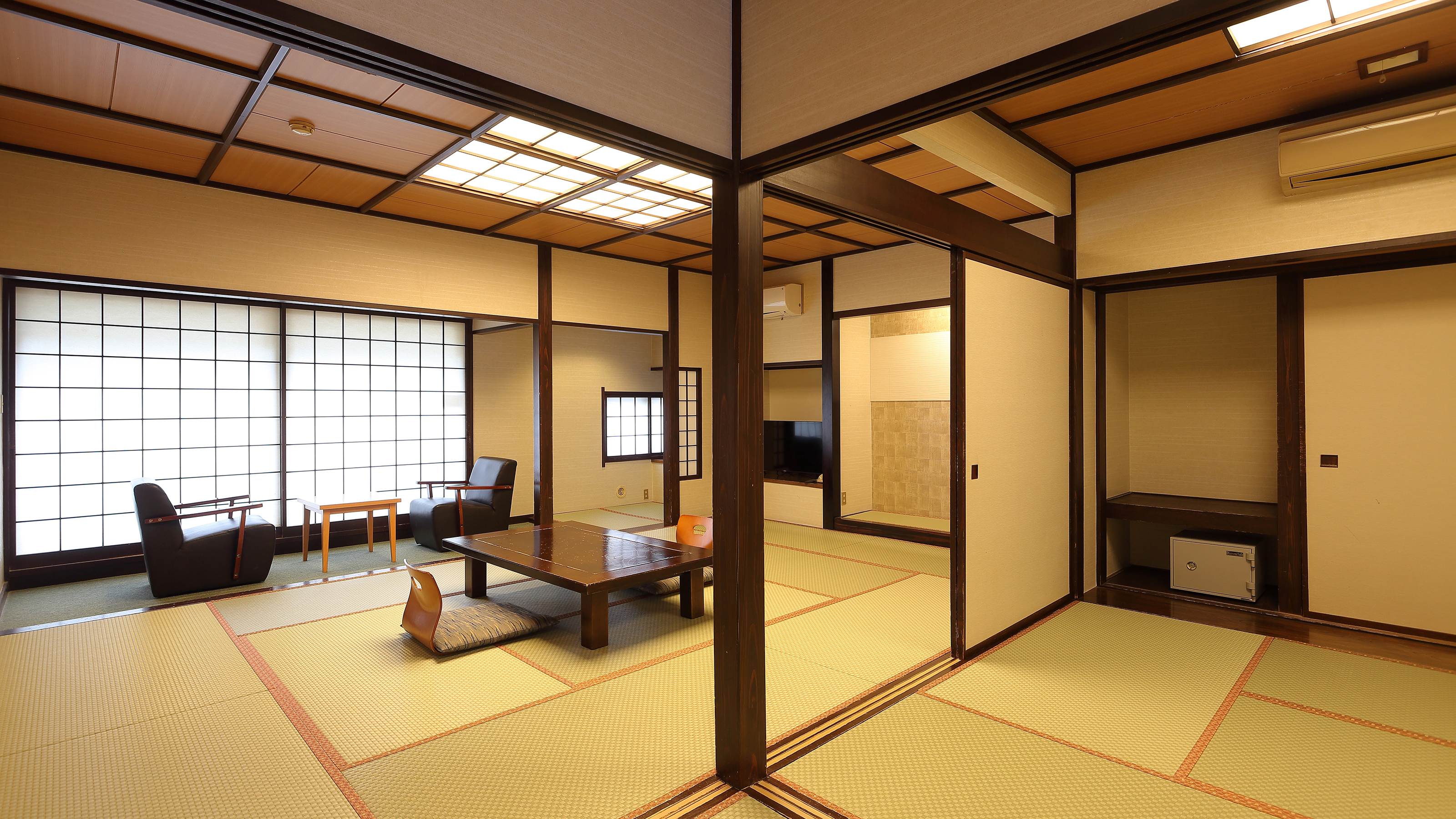 和室二間（アウトバス・階段有）一例