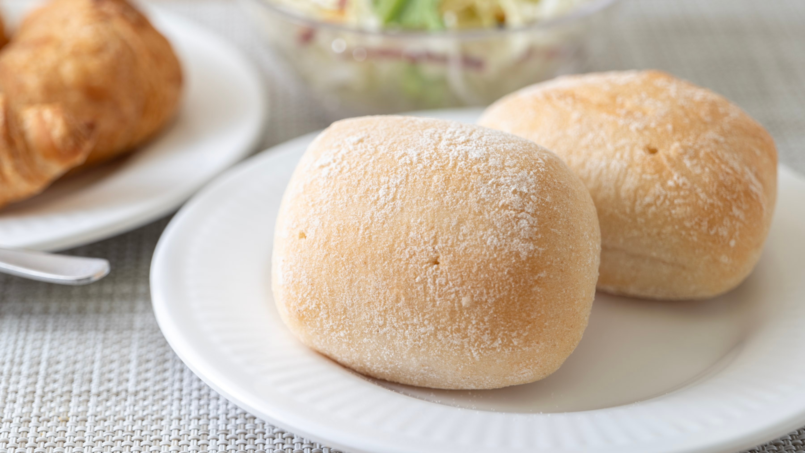 香り高いパンで至福の朝食を♪