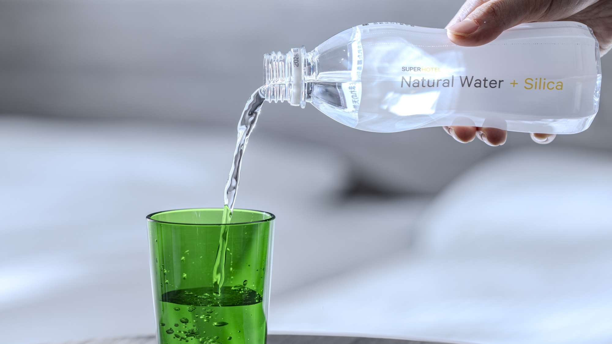 良質なミネラル豊富なシリカ水「Natural Water + Silica」