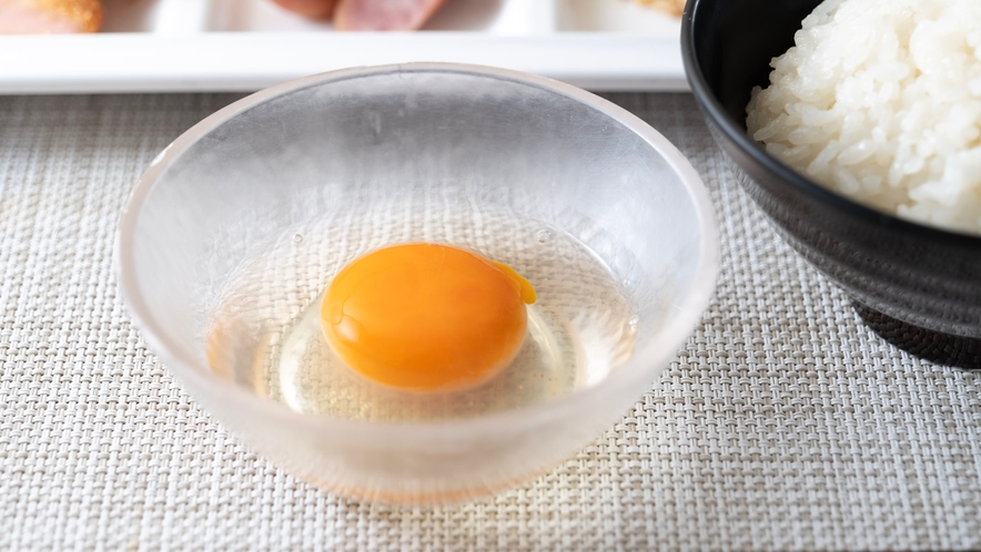 栄養満点の生卵で朝から元気に！