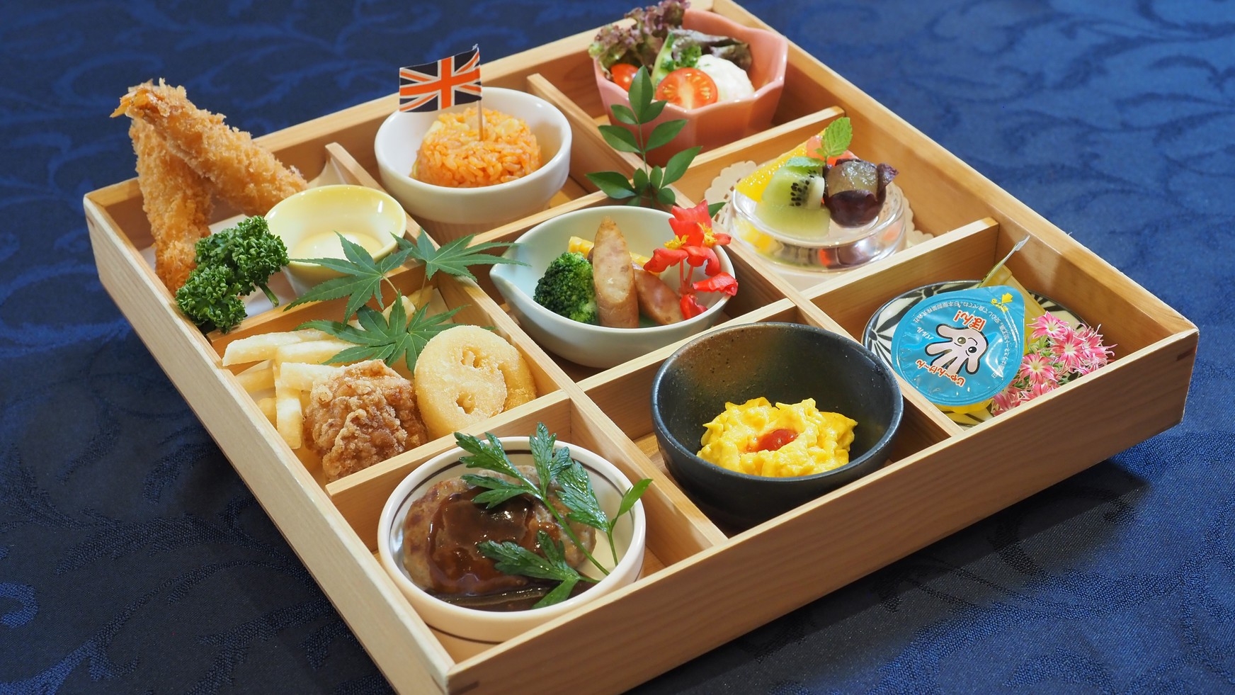 【スタンダード】国産豚と季節の旬食材をふんだんに使った、こだわりの和食膳で心温まるひととき（2食付）