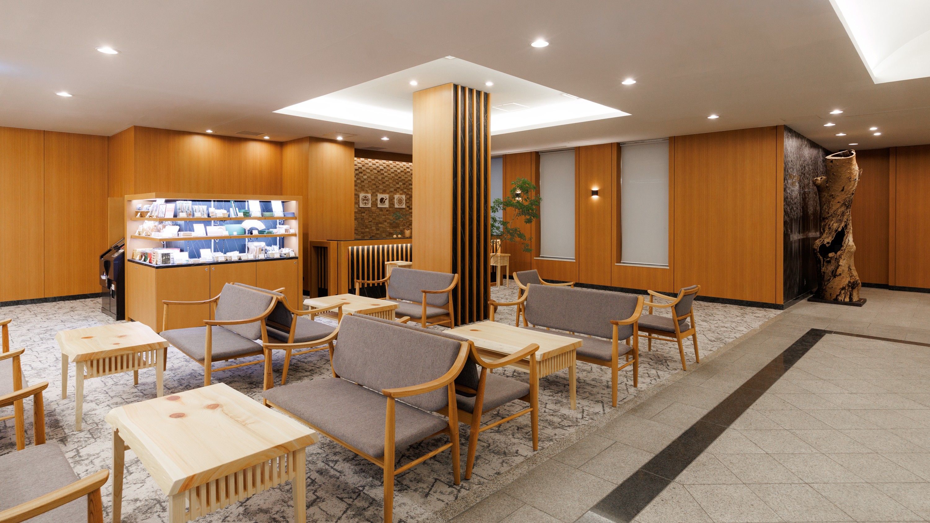 ロビー　奈良プラザホテル・奈良健康ランド