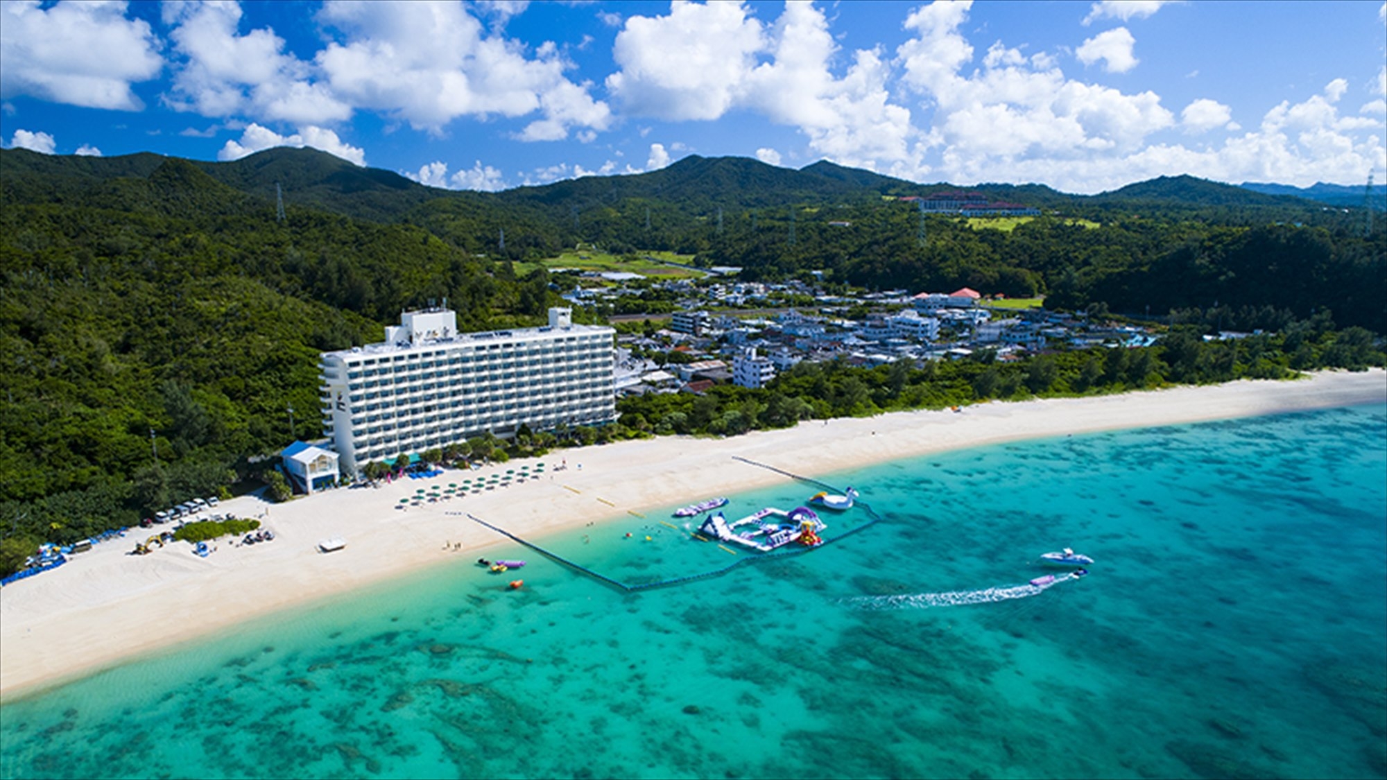 【楽天トラベルサマーSALE】お得に沖縄リゾートを満喫！ビーチは歩いて30秒♪（食事なし）