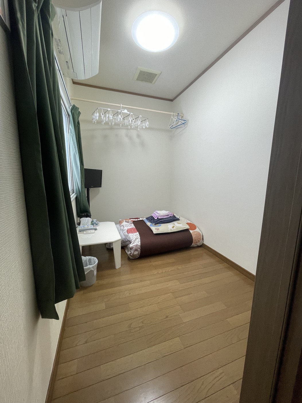 ★一泊一食朝食付きプラン★洋室3畳（1名様）