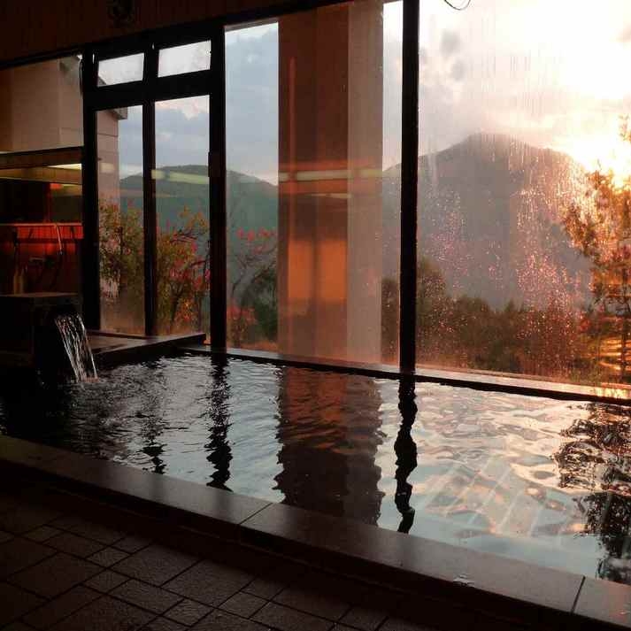 出発が早いお客様、朝ゆっくり起きたいお客様用に朝食なしのちょっぴりお得な夕食のみのプラン♪