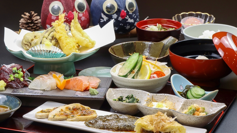 【夕食付/せせらぎ御膳】旬の味覚と地元食材を楽しむ◆里山夕食プラン