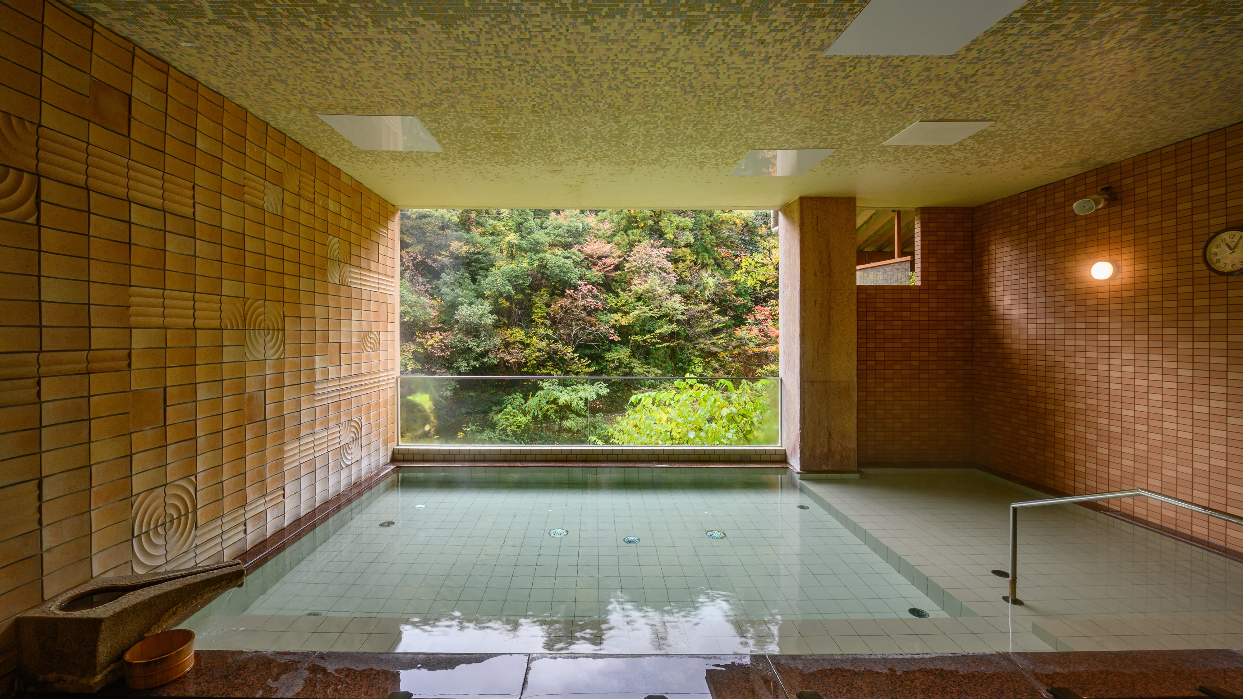 【大浴場「河鹿」】半露天風呂（2025年11月OPEN）