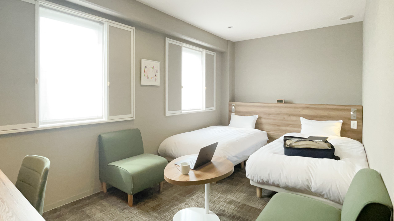 【独立バス・洗面】24平米 広々ツインをシングル利用で快適に（素泊まり）