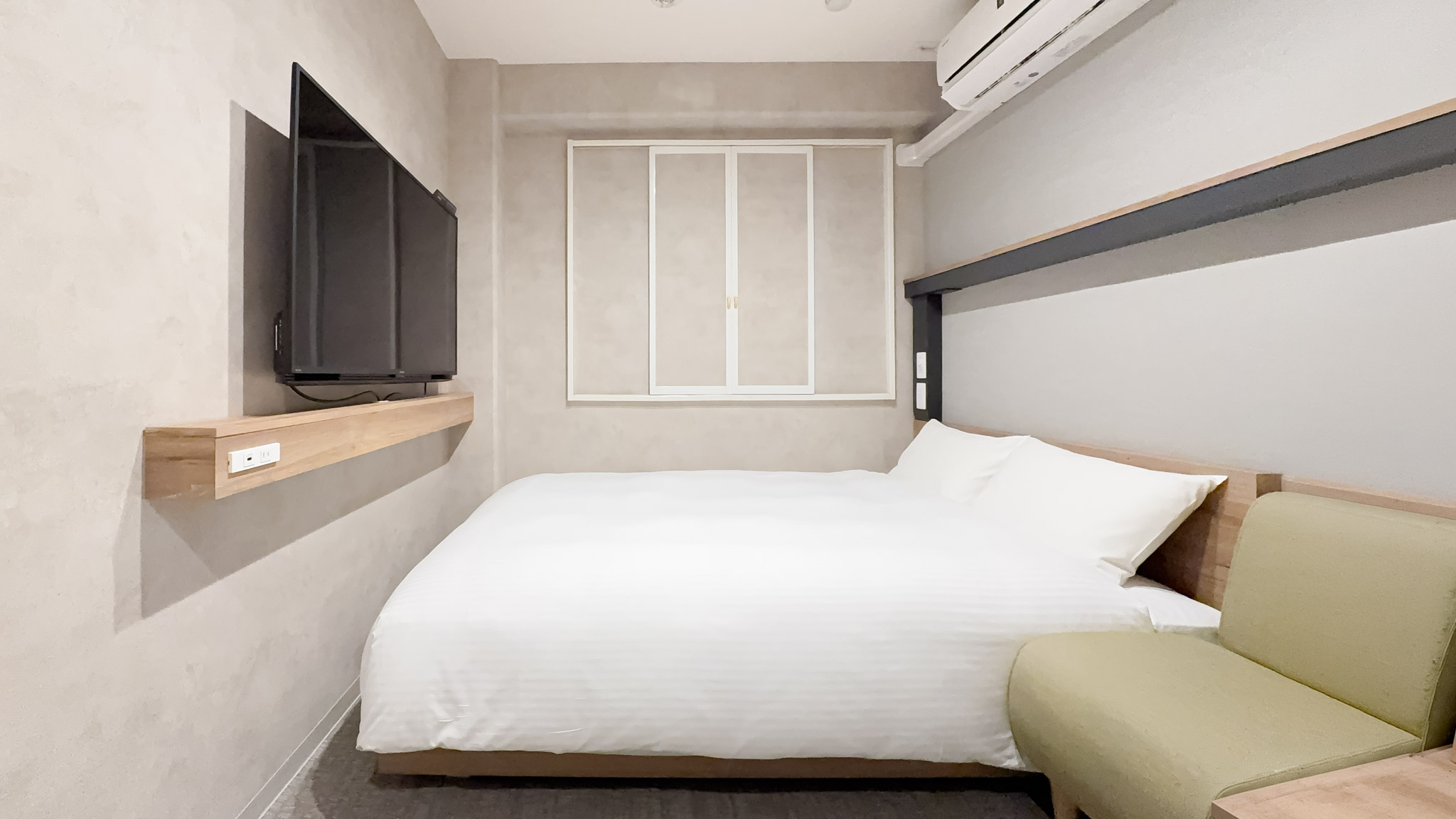 【禁煙・12平米】プレミアムシングル（50型TV・個別空調）