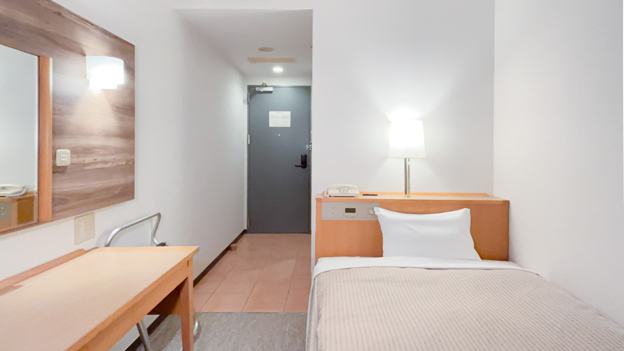 シングルルーム 12平米 ベッド幅：123cm