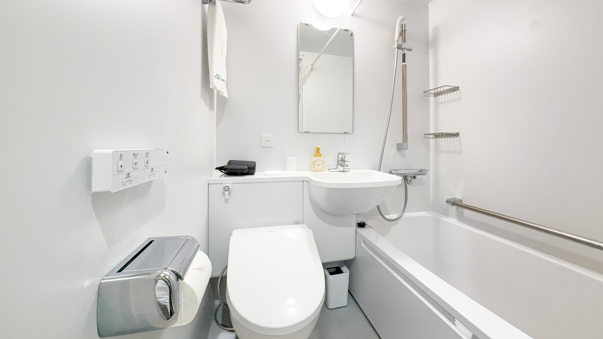 【禁煙・12平米】プレミアムシングル（50型TV・個別空調）