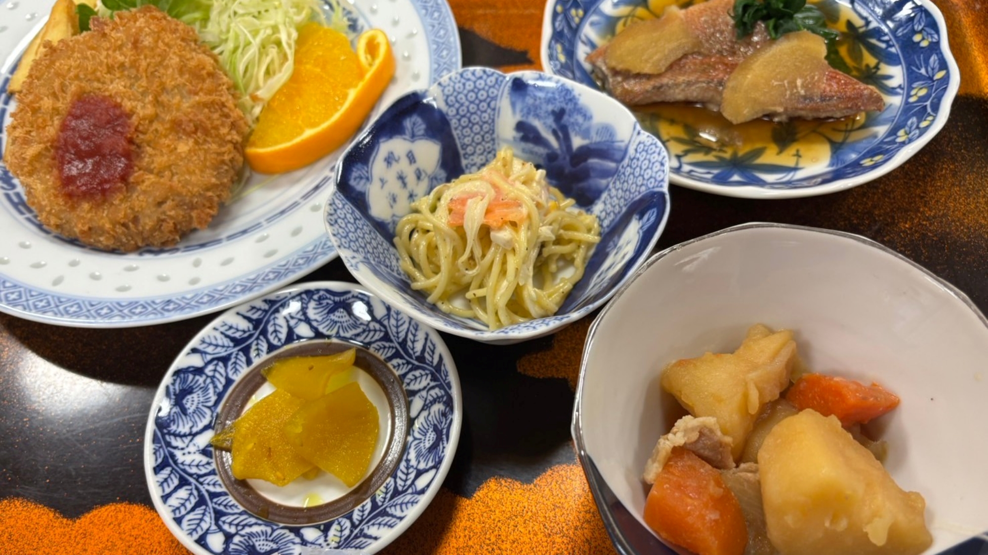 *【夕食一例】ほっとする家庭的な和食料理を、日替わりでご提供いたします。