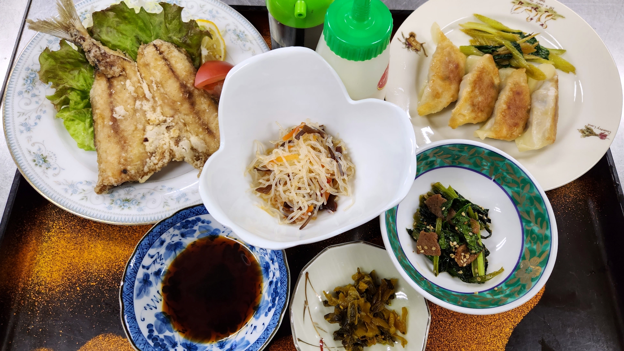 *【夕食一例】ほっとする家庭的な和食料理を、日替わりでご提供いたします。