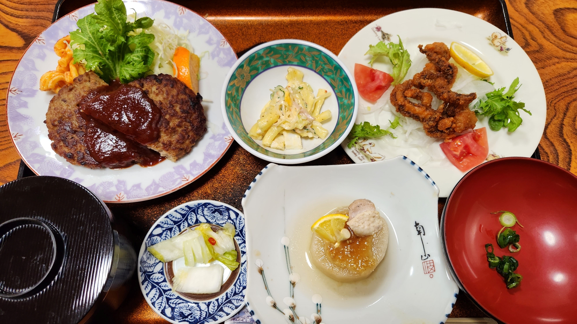 *【夕食一例】ほっとする家庭的な和食料理を、日替わりでご提供いたします。