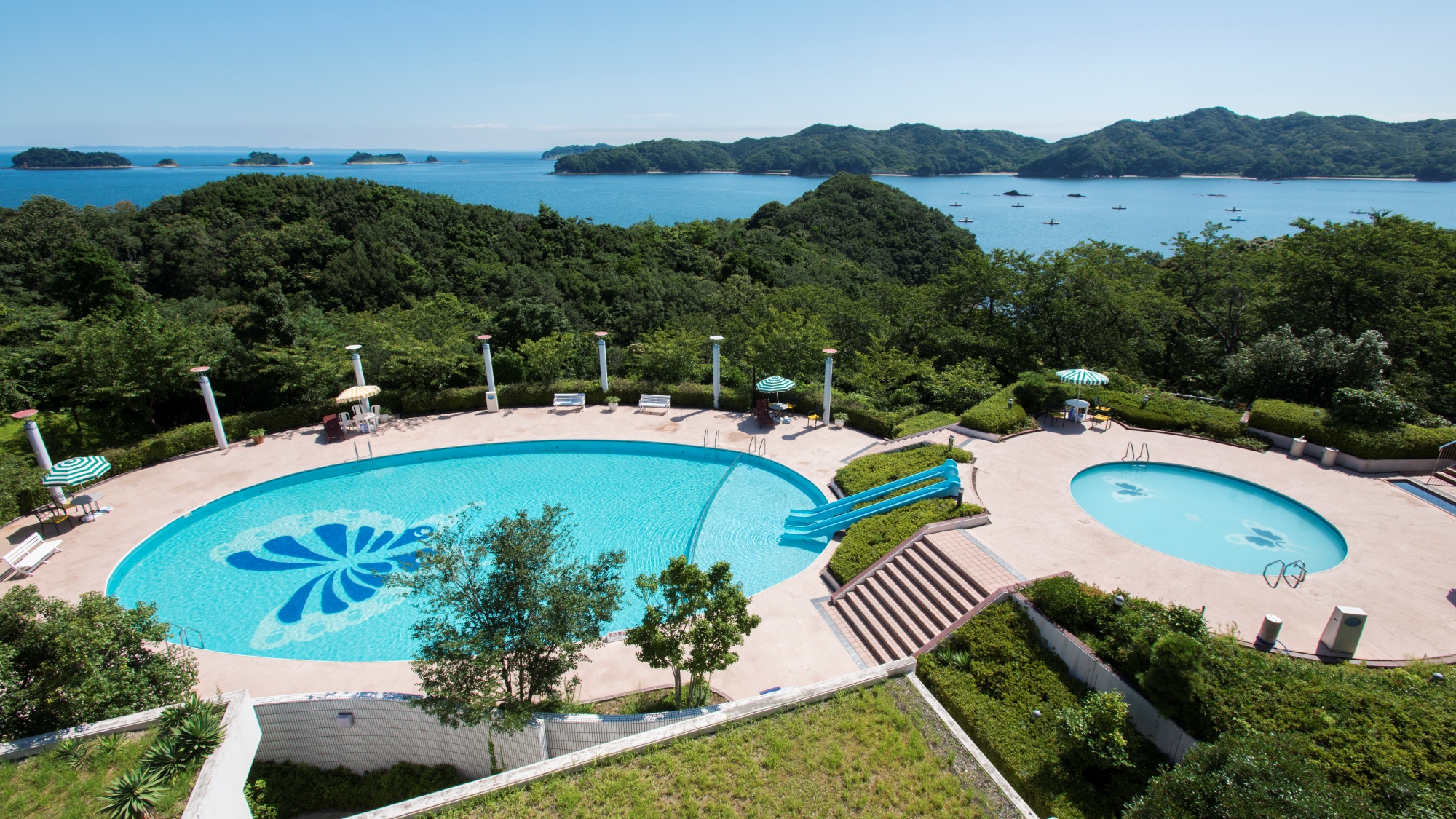 【夏季限定】施設内の屋外プール