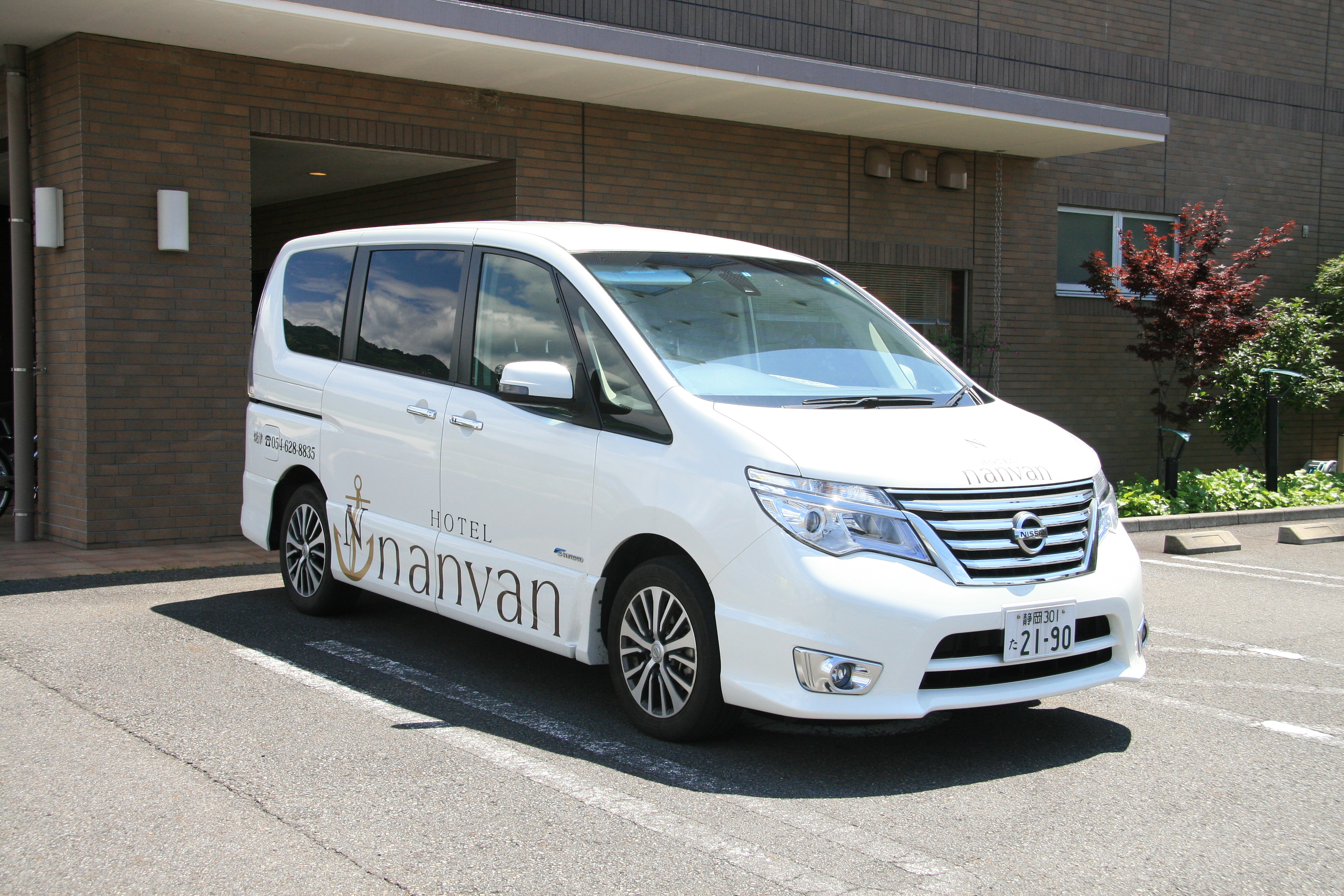 【無料送迎サービス　送迎車】焼津駅・周辺食事処までのご送迎承っております。