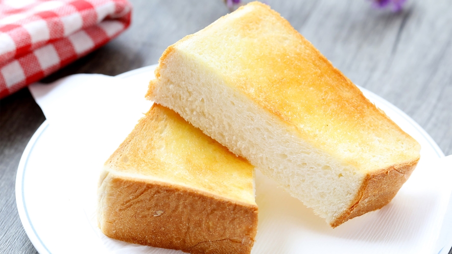 ・【食事】軽食の定番、厚切りのバタートースト♪