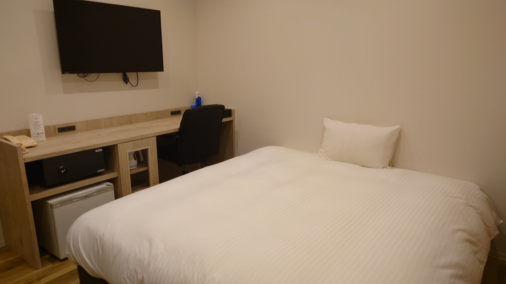 Gタイプ【シャワールーム付きスタンダード洋室】410号室