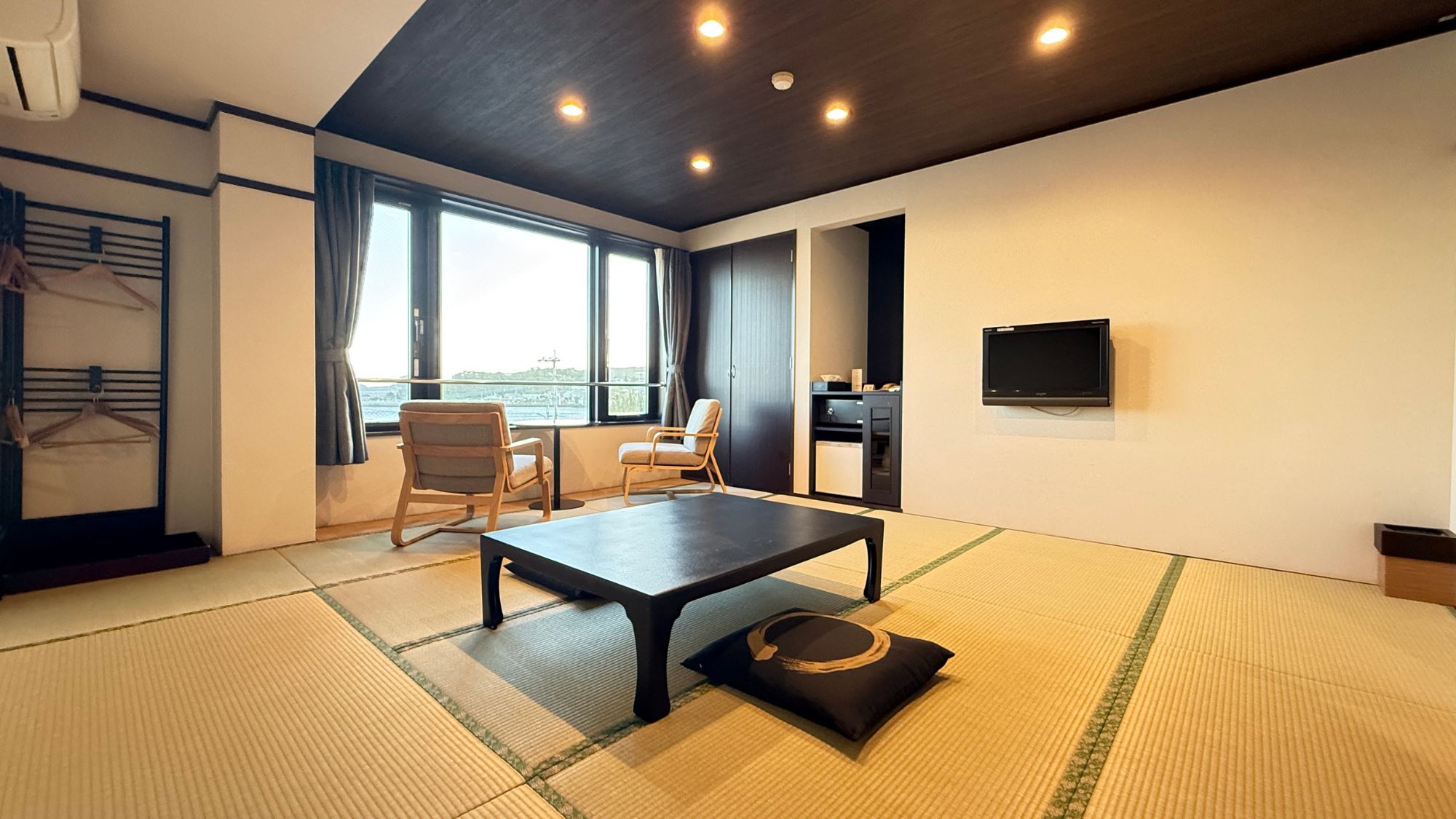 Cタイプ【シャワールーム付き和室】