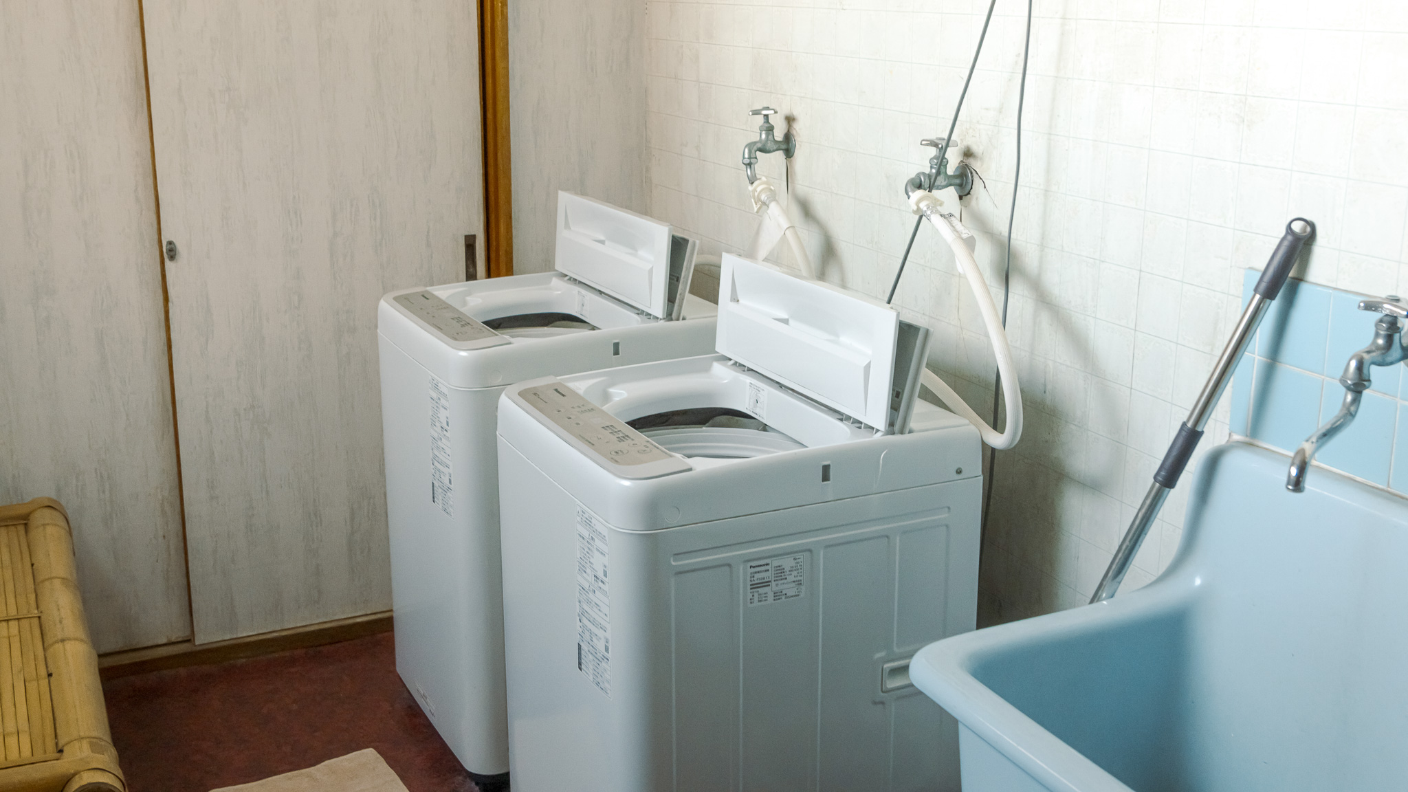 *設備一例/ビジネス利用に便利な洗濯機が2台。宿泊者様限定で無料にてご使用いただけます。