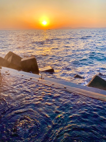 絶景海上露天風呂♨波の湯茜♨　オレンジベイのすぐ裏手にあります♪夕方からは貸し切り風呂になります♪♪
