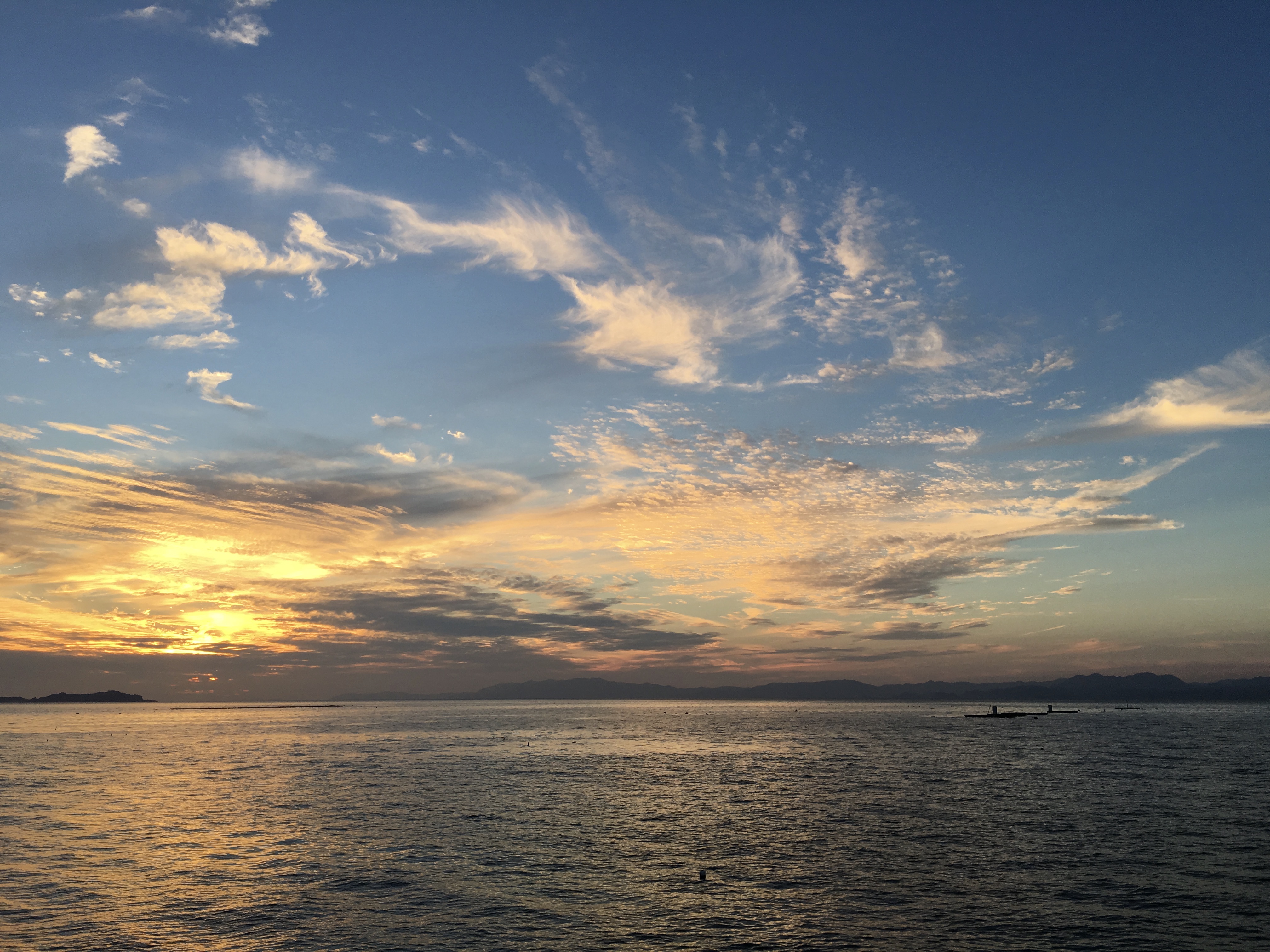 小浜温泉は海に沈むきれいな夕日で有名です♪♪オレンジベイなら、お部屋からひとりじめできちゃいます♪