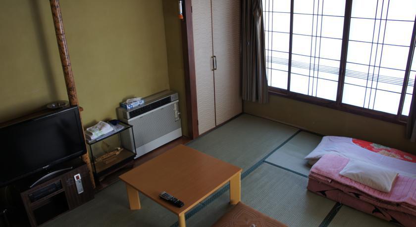 和室6畳、バス・トイレ付 現金特価