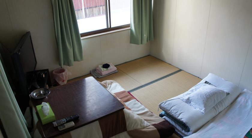 和室４畳半（バス・トイレ共同）　現金特価