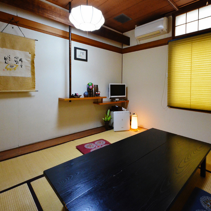 8 tatami Japanese-style room