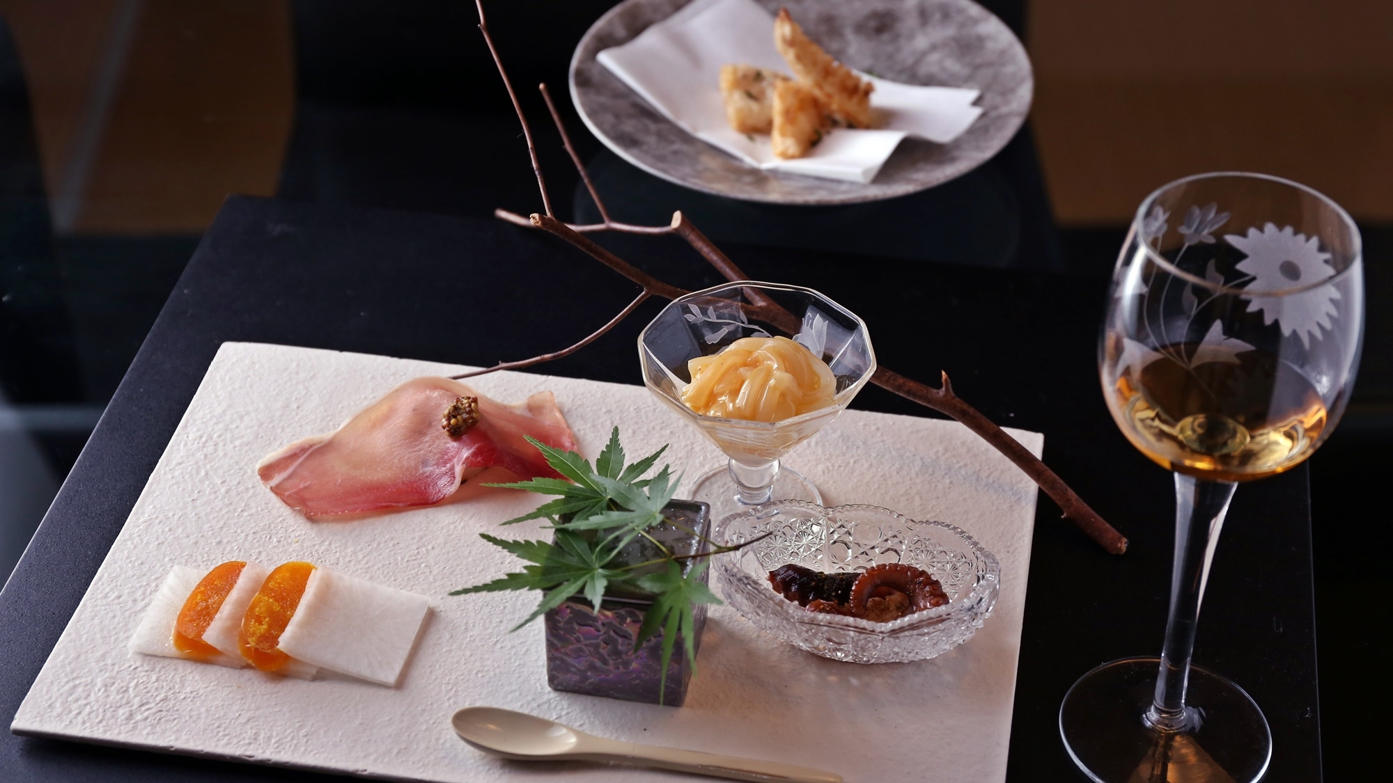 【年末年始限定◆一棟貸切】新年を祝う　活き伊勢海老と旬魚介の和創作コース〜土鍋炊きご飯付〜