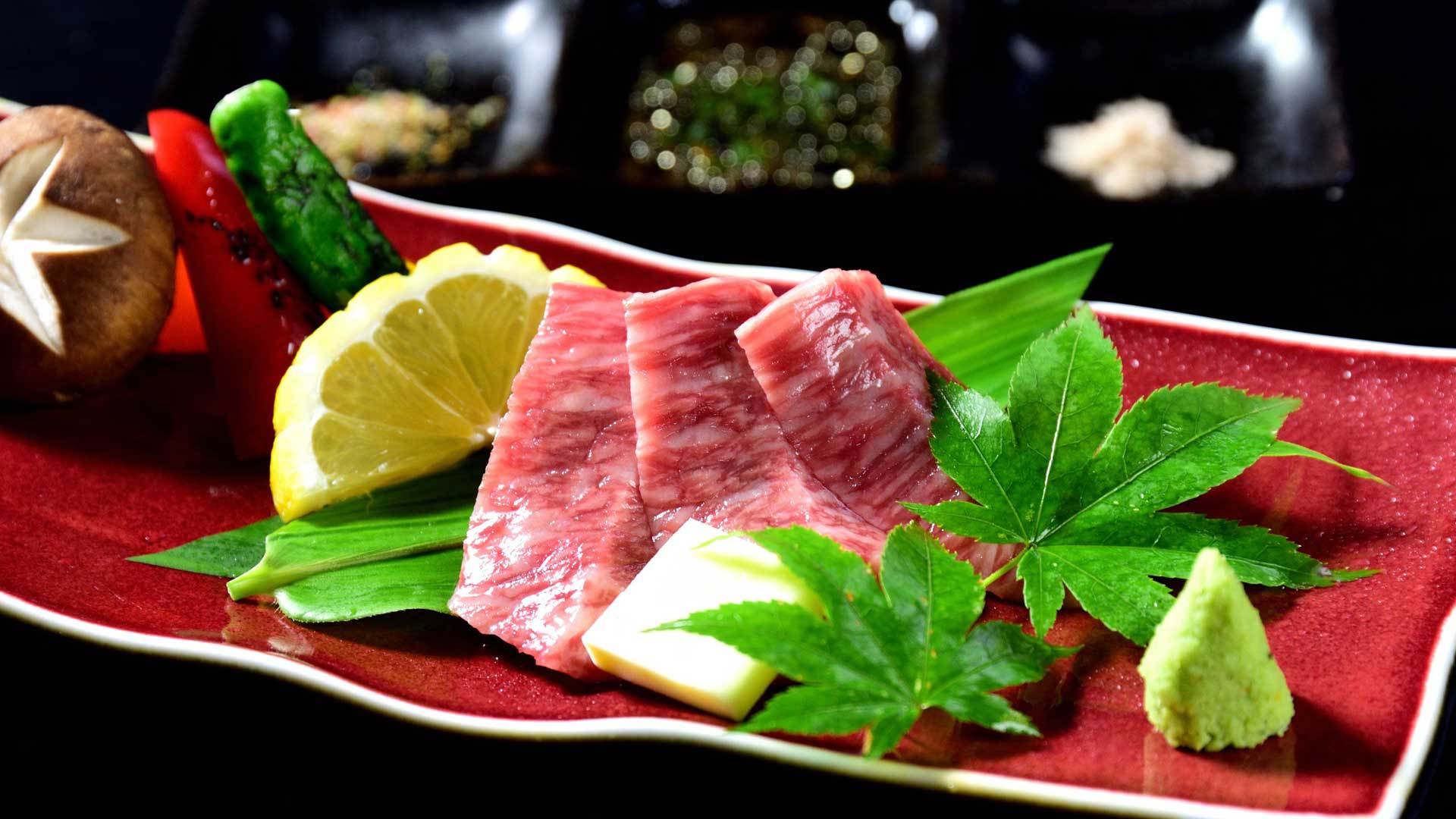 【美食を愉しむ】夕食は「新潟の海の幸と和牛コース」〜個室で過ごす晩餐〜