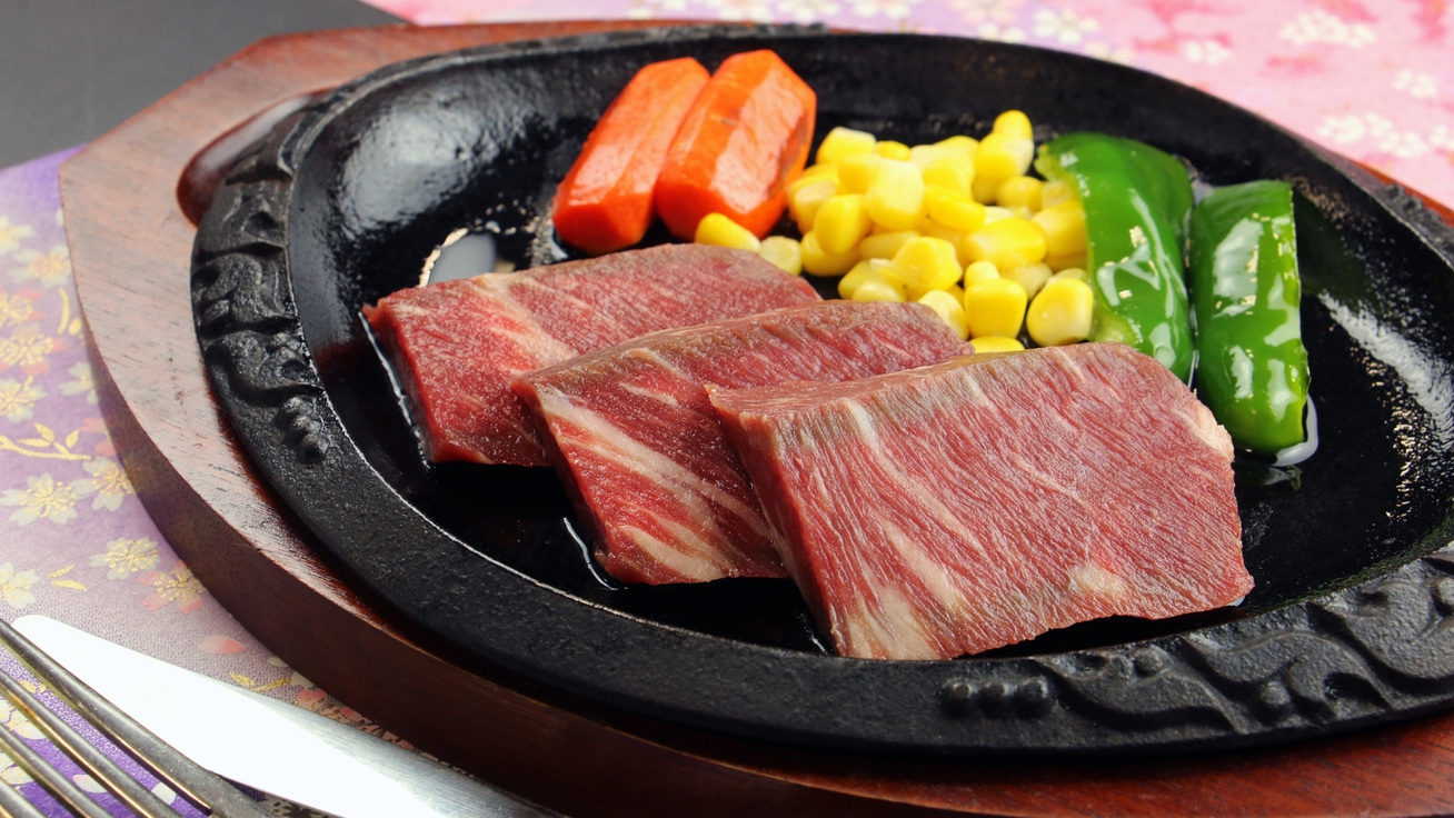 【グレードアップ】メインは黒毛和牛ステーキ！海の幸もお肉も♪欲張りさんの為の大人旅