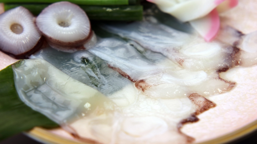【ご夕食】たこや、地魚、地物の海藻をしゃぶしゃぶで味わっていただきます。