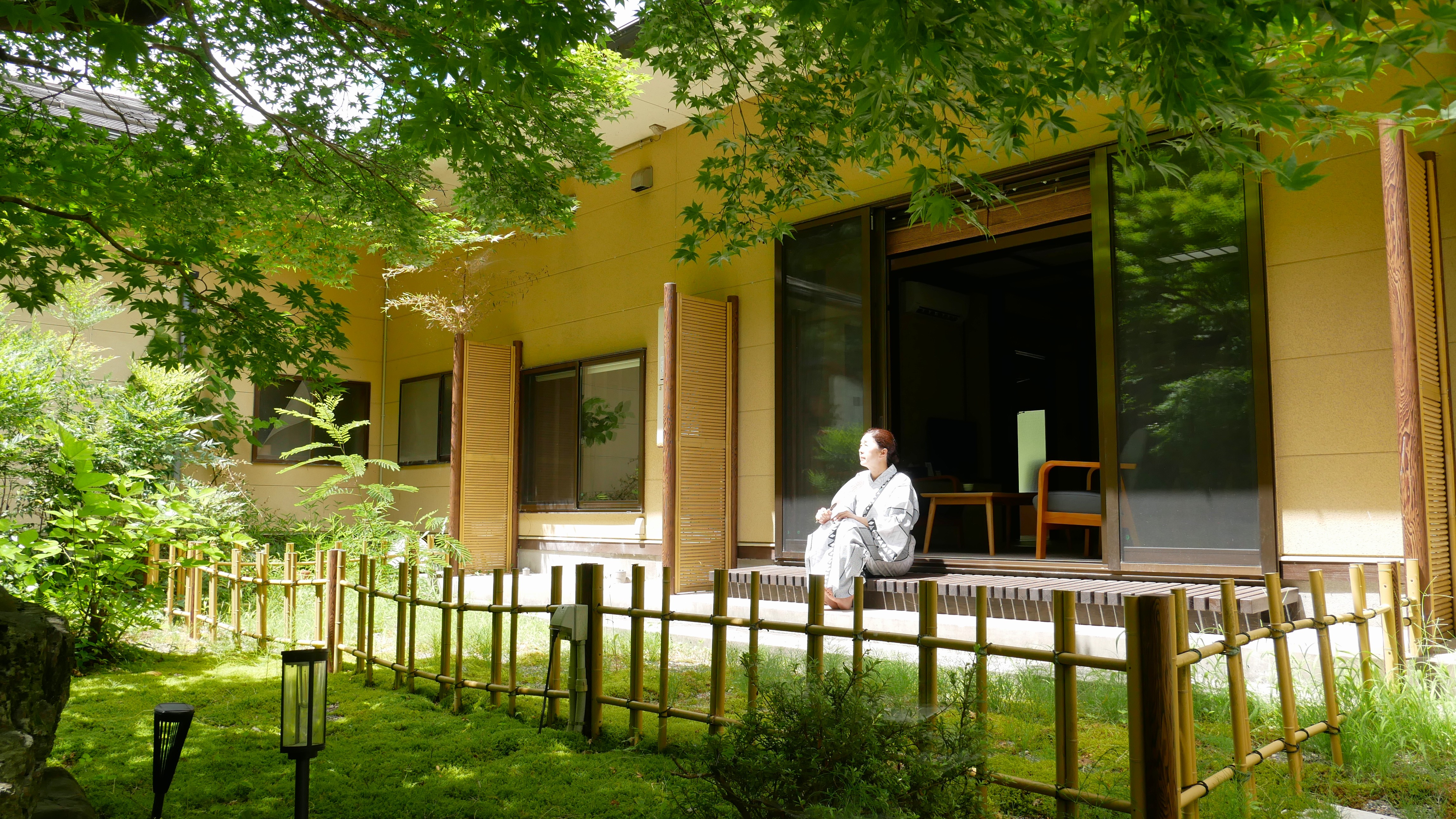 寛ぎの客室『さくら・もも』お部屋から眺める庭から聞こえるのは自然の息吹