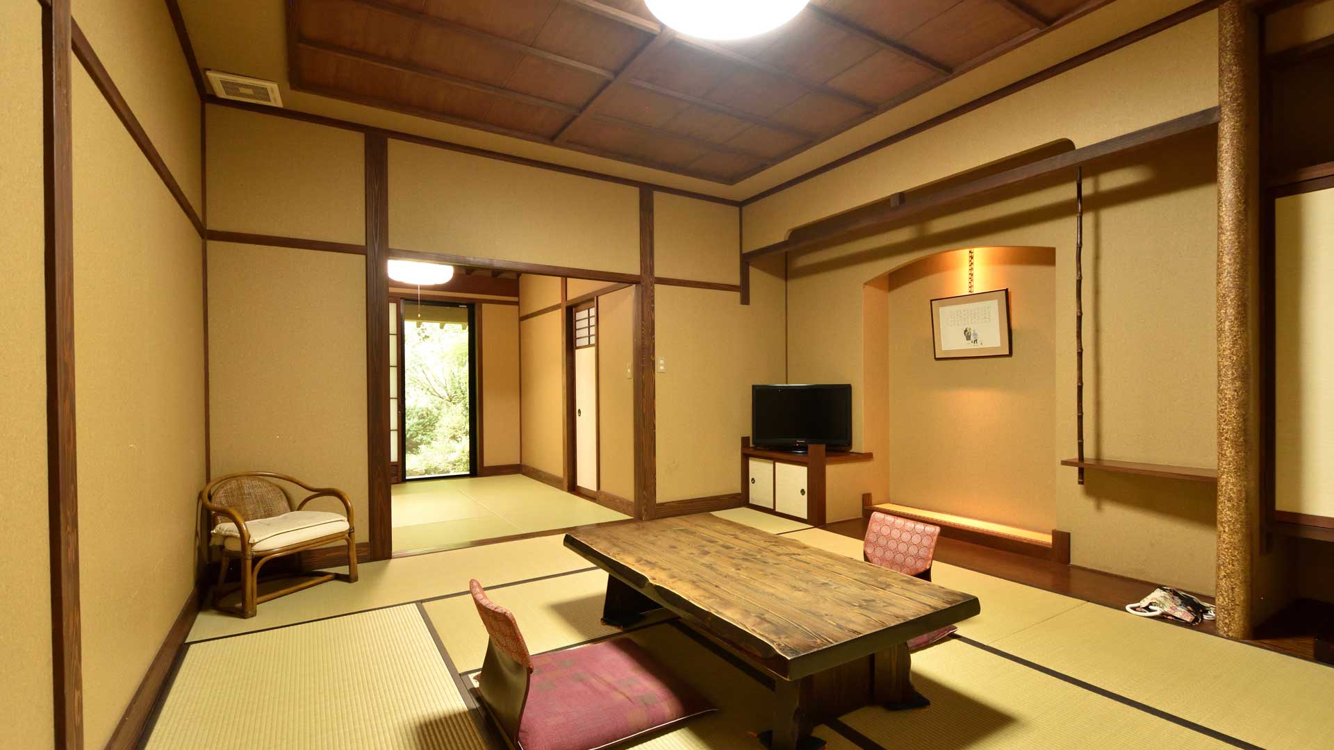 のどか 総檜造りの半露天風呂付のお部屋