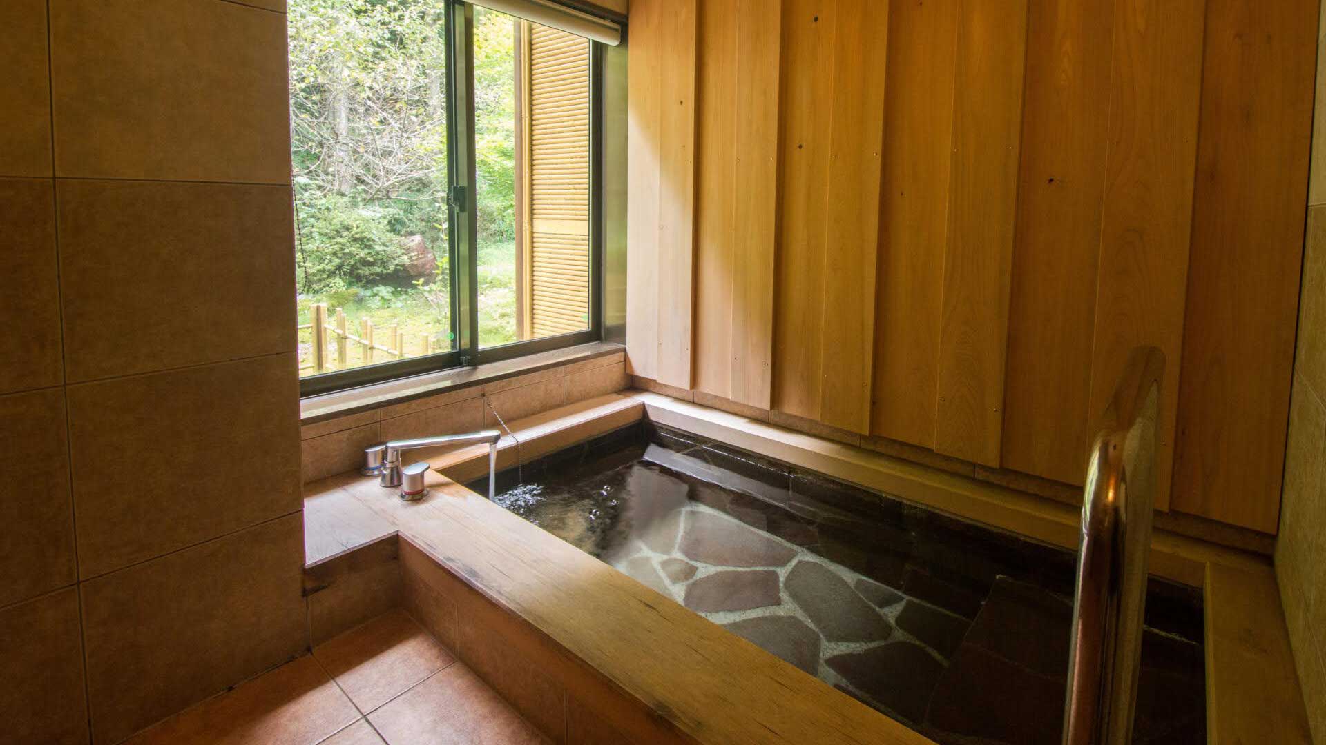 桜まち 檜造りのお風呂