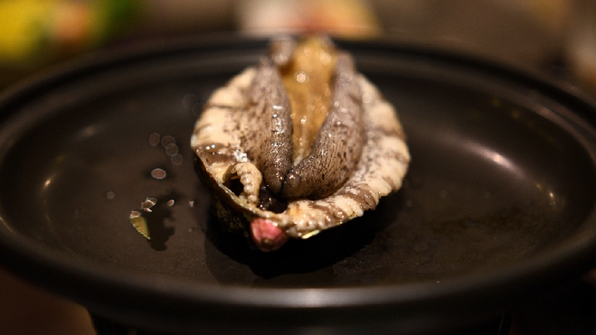 春夏の旬★【海の幸満喫】目の前で焼くアツアツ「あわびの踊り焼き」× 銚子の港直送「旬魚のお造り」堪能