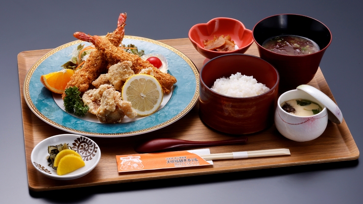 【日帰り／0泊2食】1日をゆっくり楽しむ昼食・夕食付プラン！温泉とお部屋のご利用で心身を癒す贅沢休暇