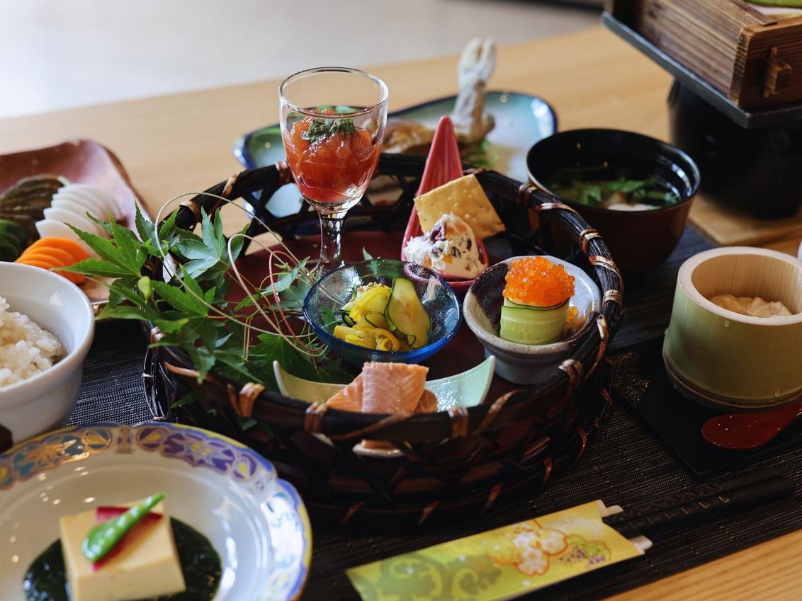 ◆1日1組限定◆【直前割／2000円引き】竹取プラン｜8品夕食＆朝食付〔オールインクルーシブ〕