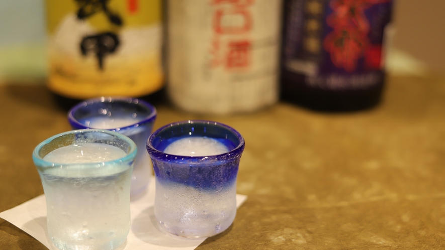 【地酒】日本酒は3種の飲み比べセットが人気。当館でしか飲めない「秩父錦蔵出し大吟醸」も一押しです