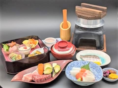 【季節会席】旬の食材を彩り豊かな創作和会席で堪能★自慢の温泉で至福の癒し＜スタンダード＞