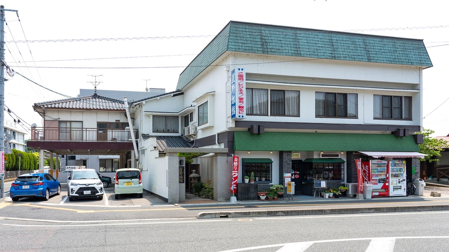 ★JR本郷駅より徒歩約1分の広島空港に最も近いビジネス旅館です