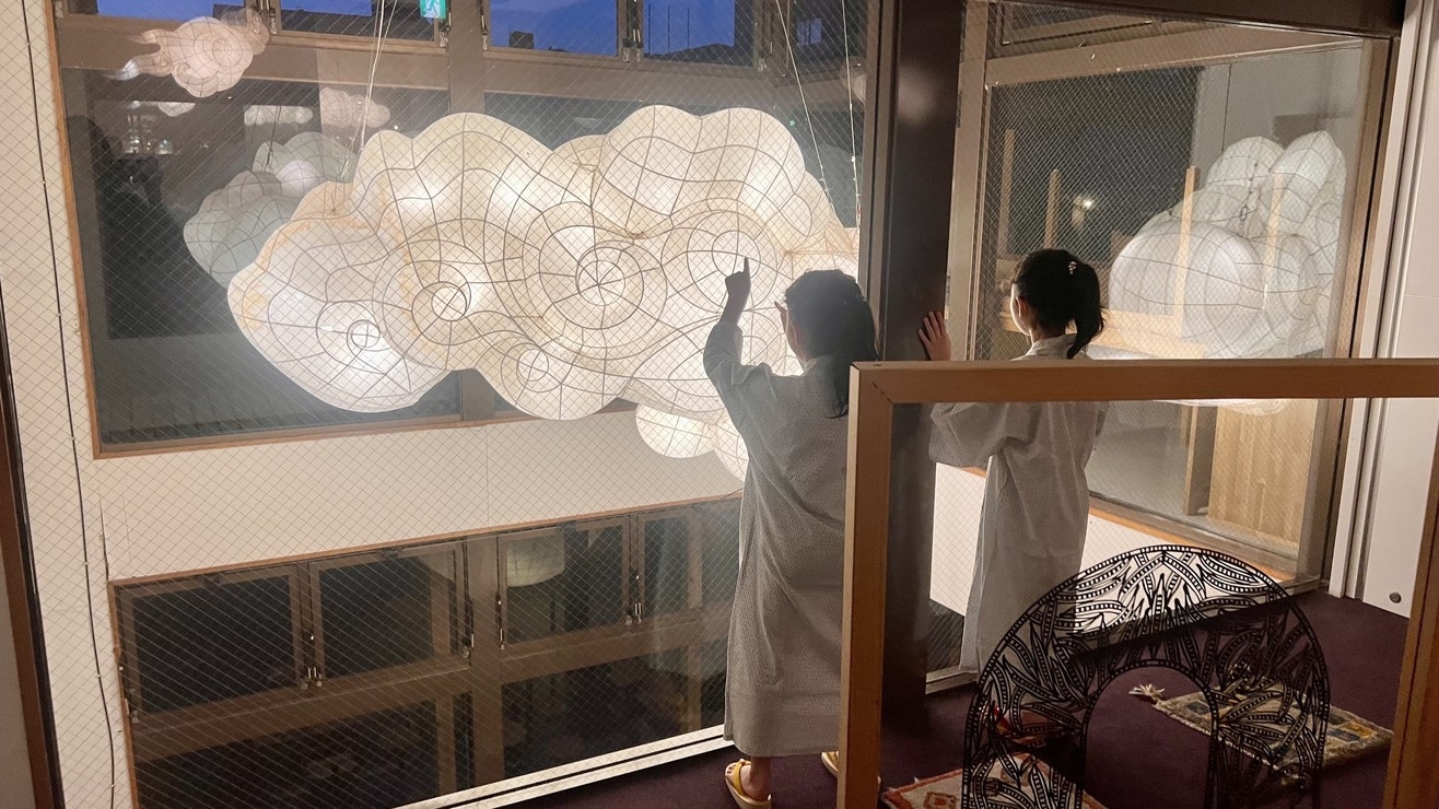 【夏休みアート企画】親子で参加！和多屋別荘のアートを回遊〜キッズ館内ツアープラン