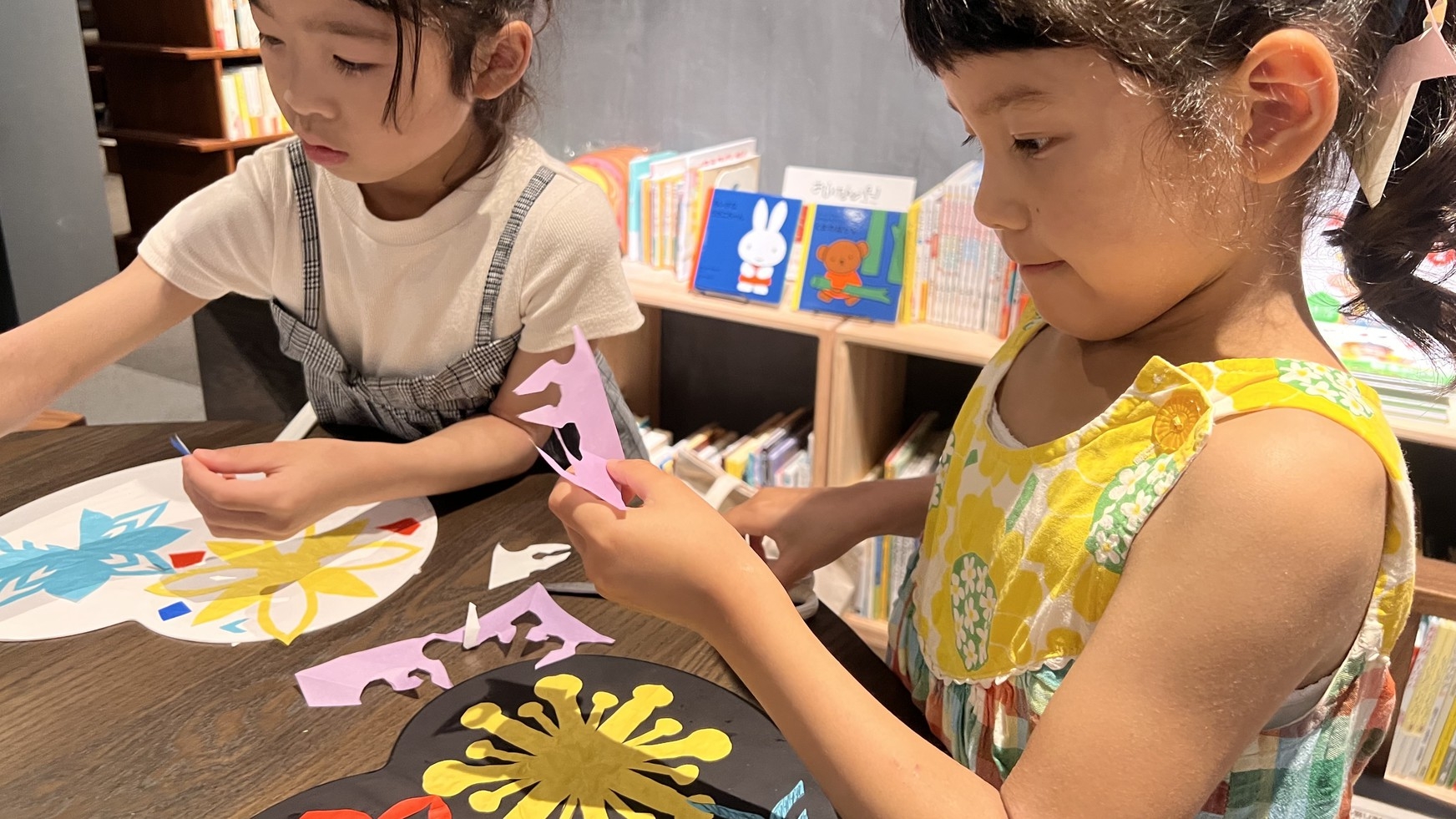 【夏休みアート企画】親子で参加！手仕事アート切り紙で彩るうちわ制作体験付プラン