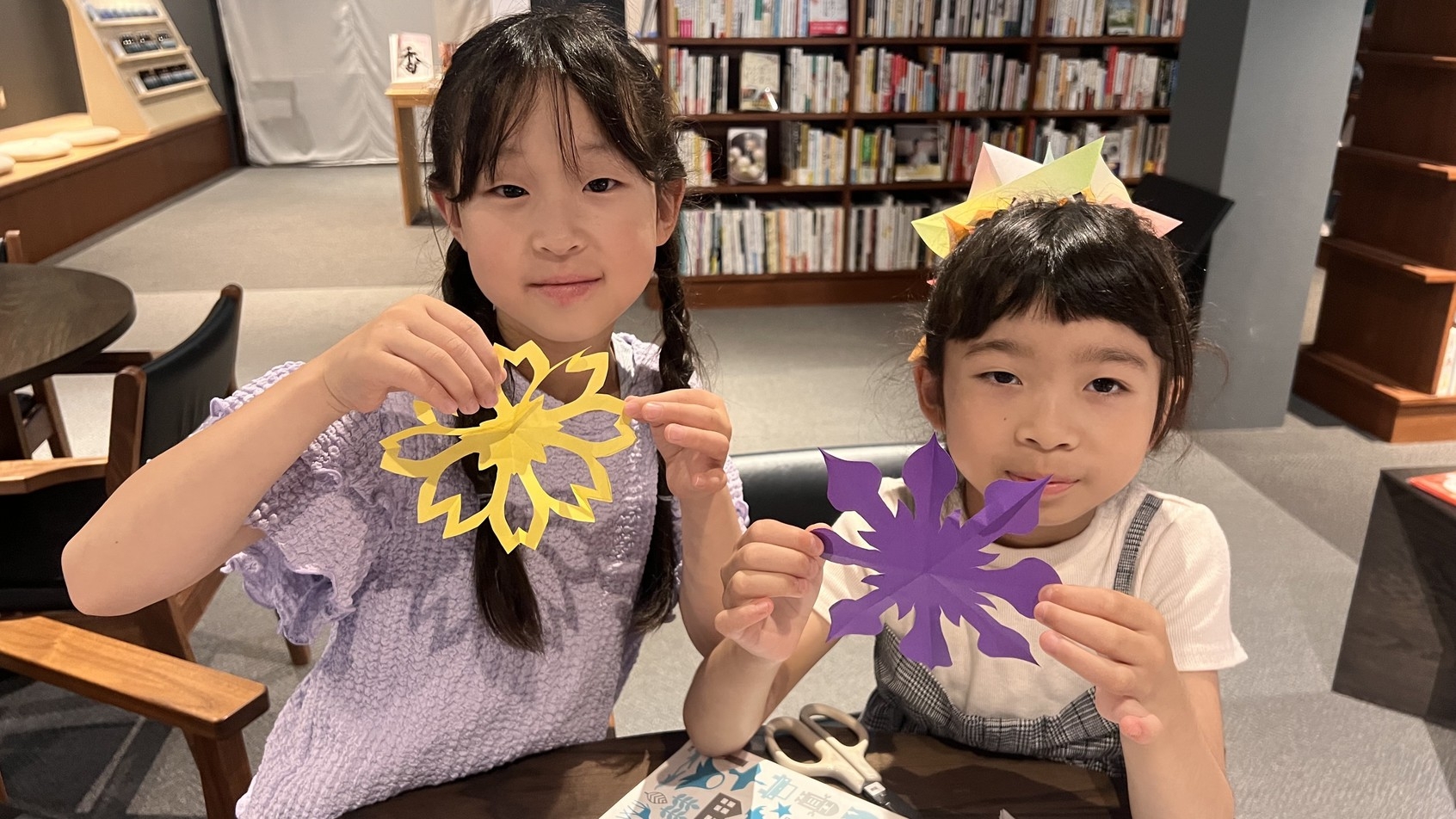 【夏休みアート企画】親子で参加！手仕事アート切り紙で彩るうちわ制作体験付プラン