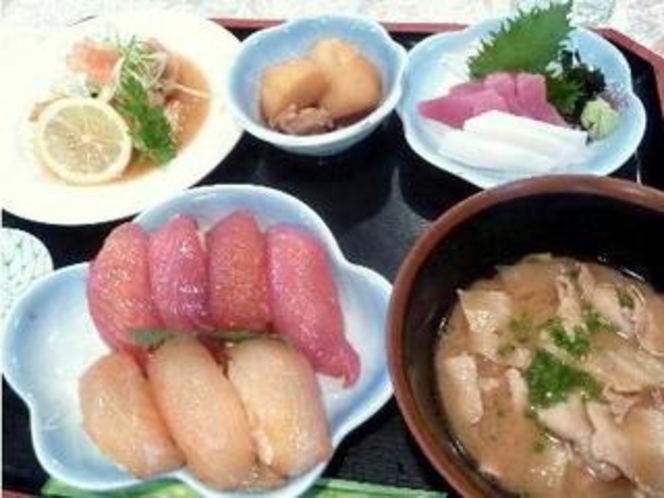 ５００円プラスで、ごはんが【大東寿司】に変更可能です♪