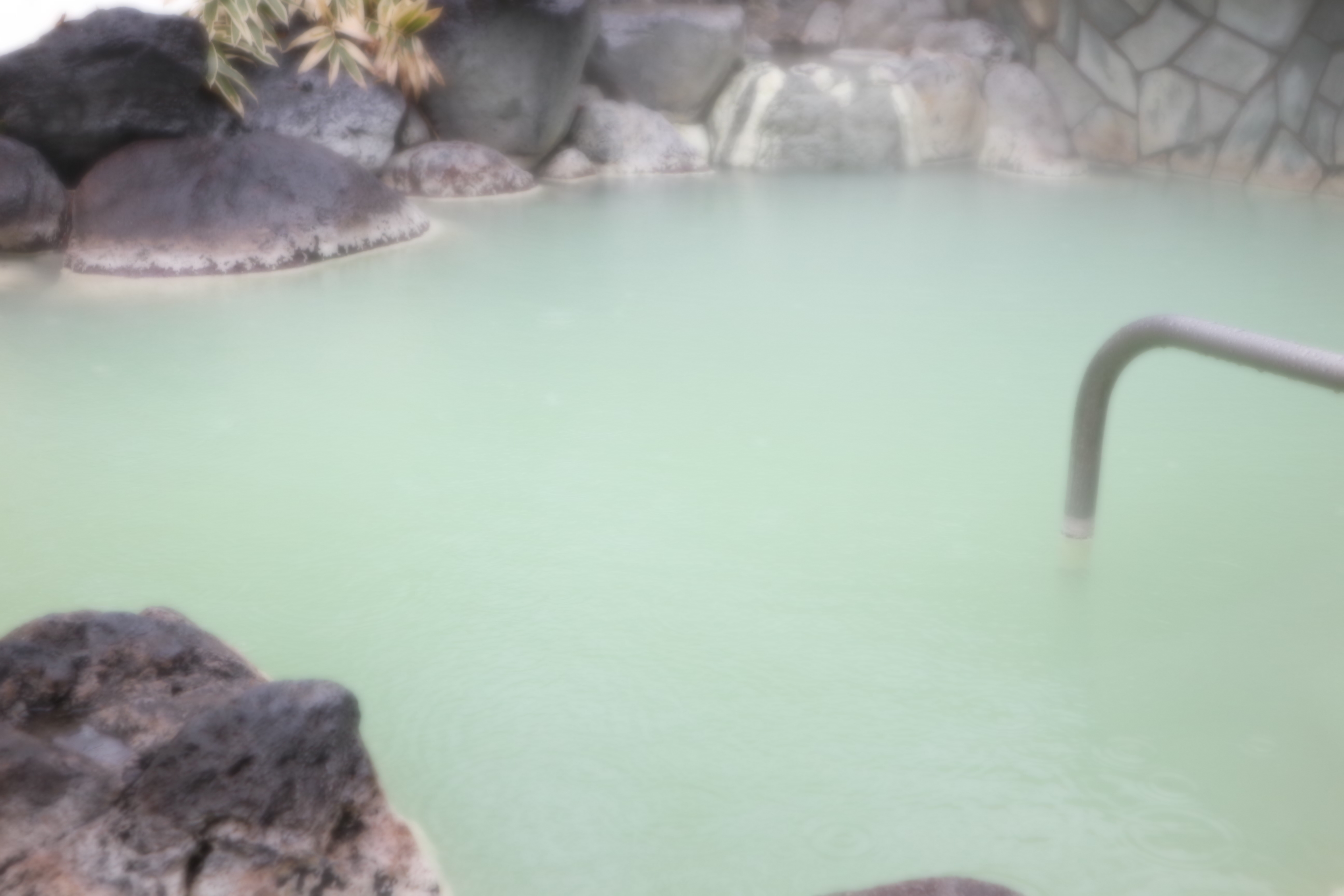 露天風呂「にごり湯」