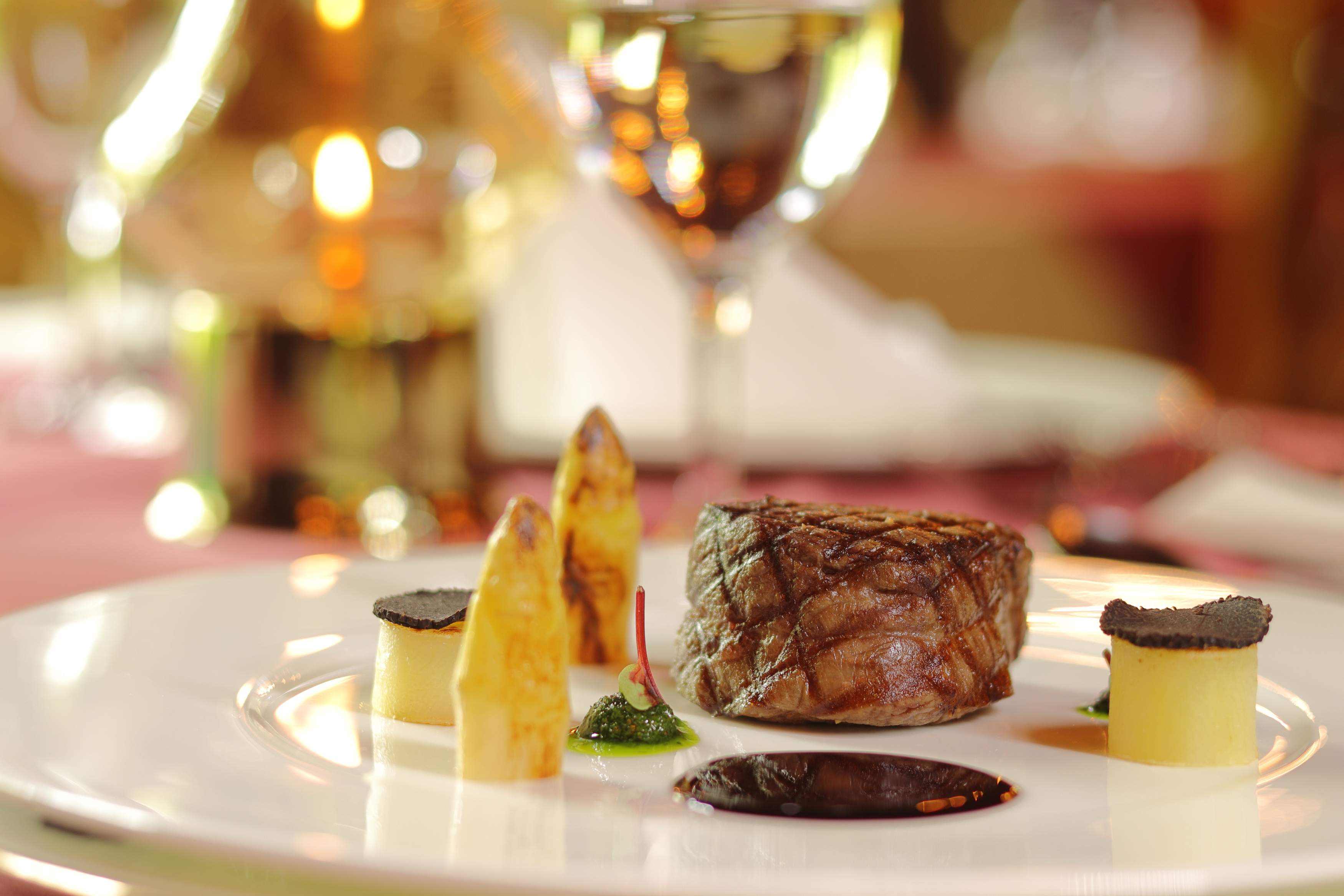 【夕食；フレンチフルコース（アップグレード・ヴィアンド一例】